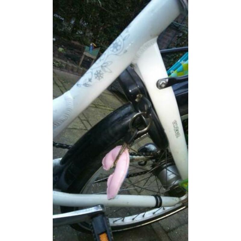 Leuke fiets voor meisjes van ca. 7 tot 10 jaar