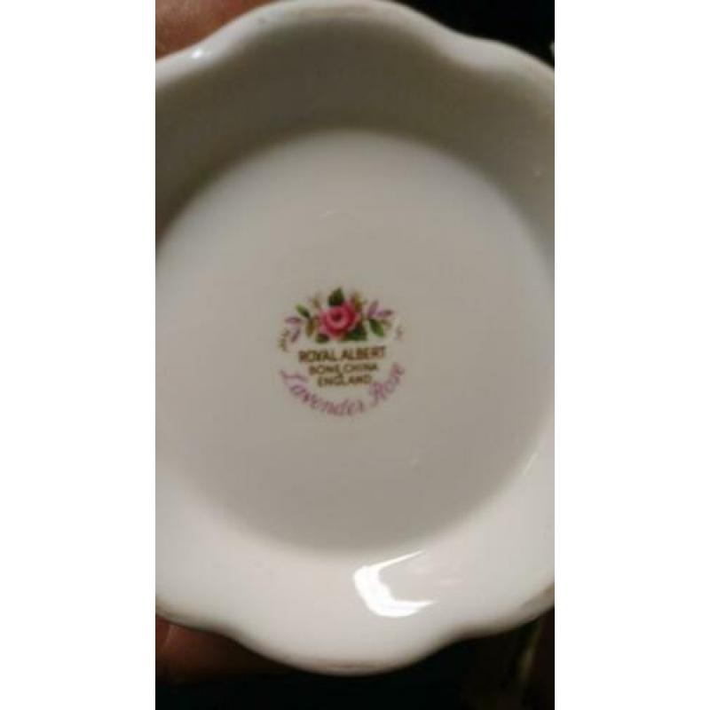 KOFFIEPOT, koffiekan, ROYAL ALBERT LAVENDEL ROSE