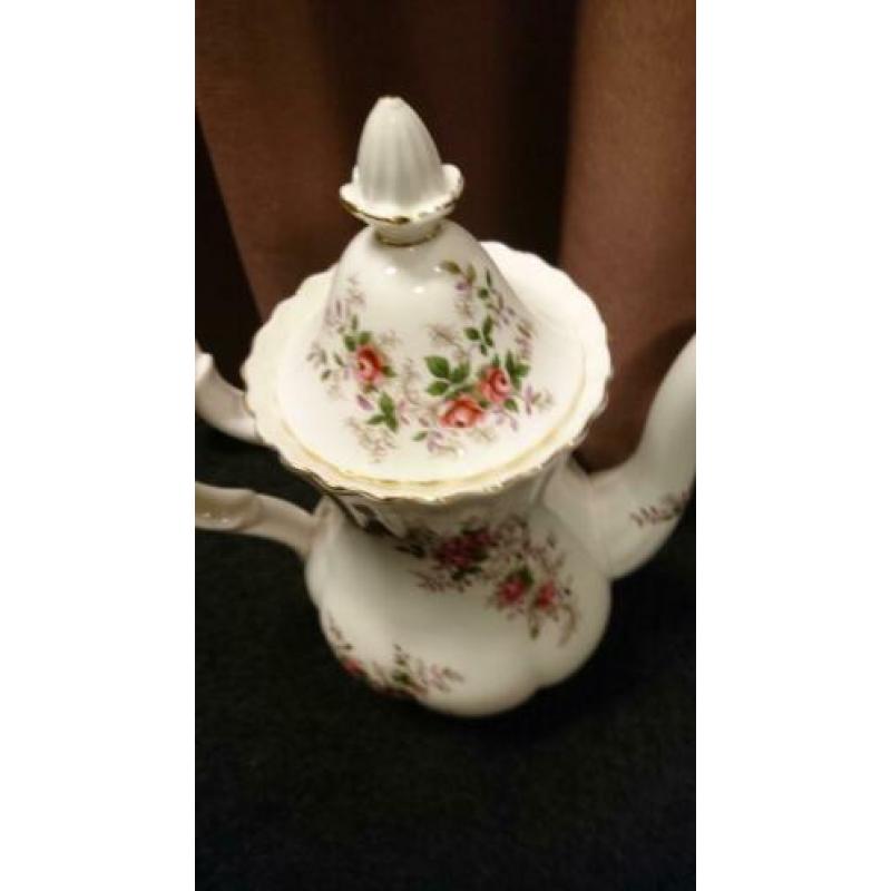 KOFFIEPOT, koffiekan, ROYAL ALBERT LAVENDEL ROSE