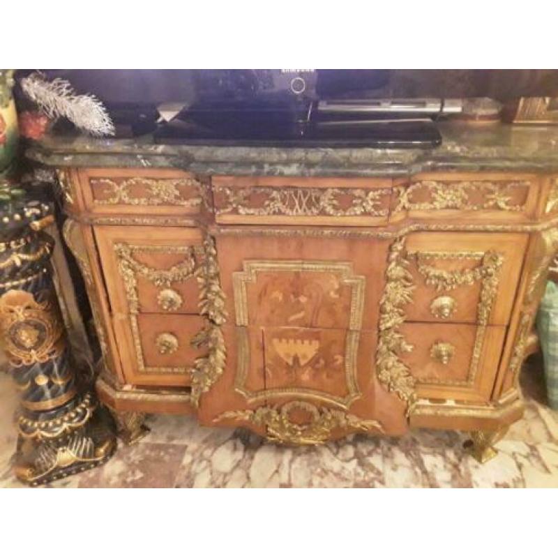 Barokke antique Marie Antoinette kast