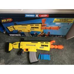 NERF Fortnite AR-L gemotoriseerde dart blaster