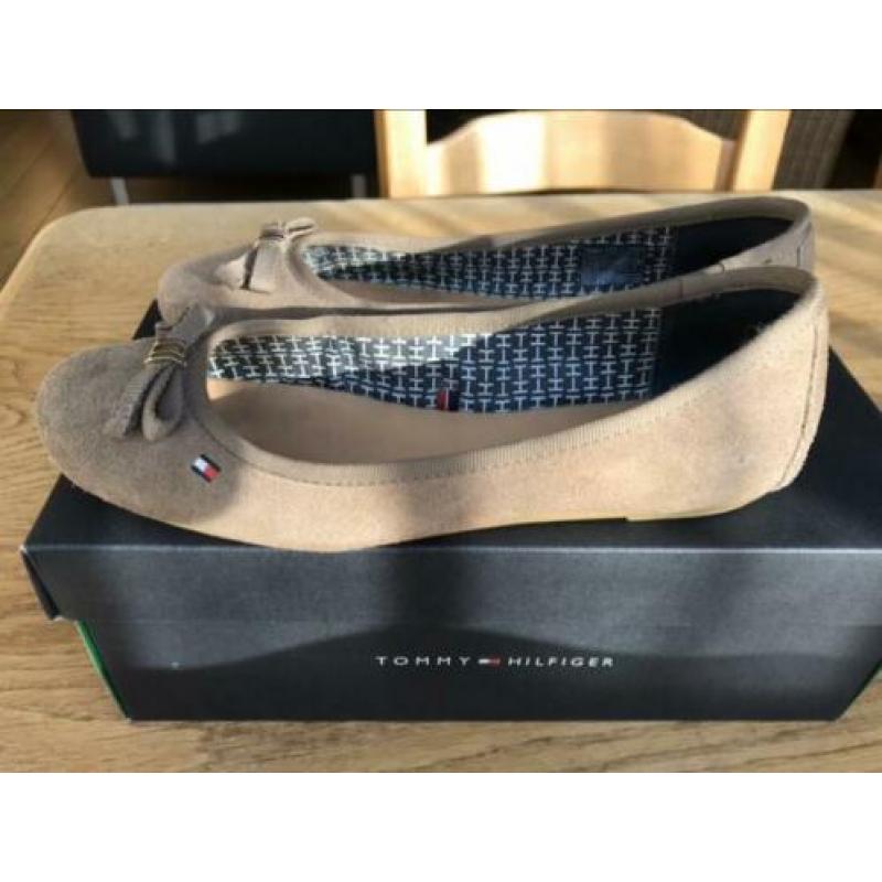 Leuke beige Tommy Hilfiger ballerina’s (maat 39)