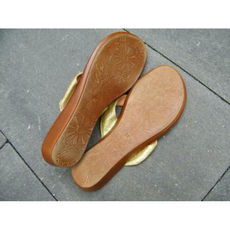 Dames Teenslippers Maat 37