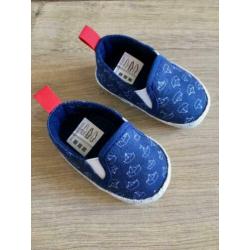 *NIEUW!* Baby slofjes / schoenen, blauw met bootjes 0-6 mnd