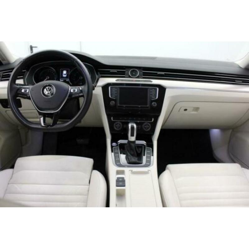 Volkswagen Passat 1.4 TSI GTE Navi Half Leer (bj 2015)