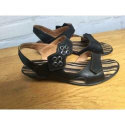 Think sandalen maat 38