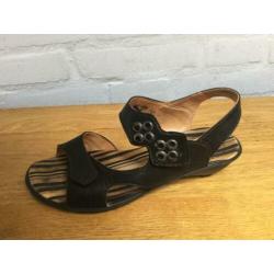 Think sandalen maat 38