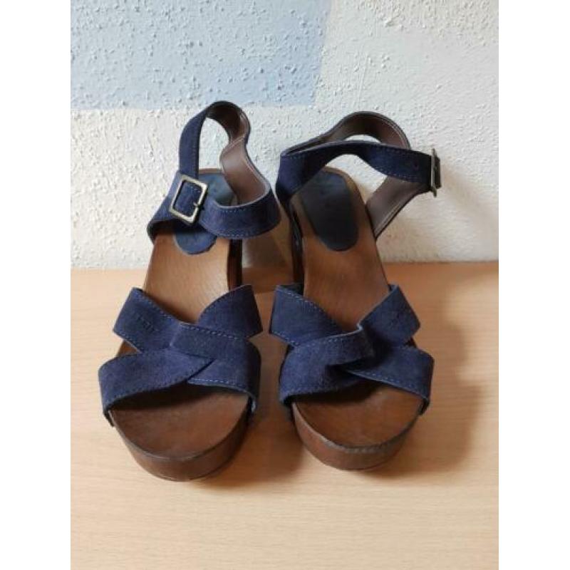 Blauwe sandalette Esprit, maat 40