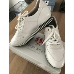 Piedi Nudi witte sneakers Maat 42