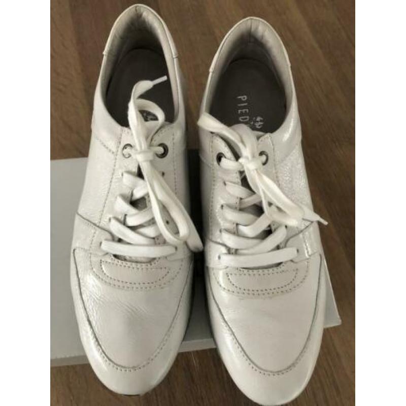 Piedi Nudi witte sneakers Maat 42