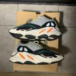 Yeezy boost 700