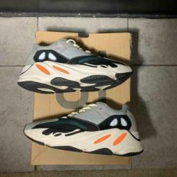 Yeezy boost 700