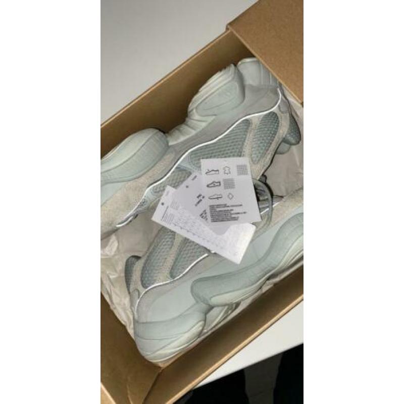 Yeezy 500 salt maat 46