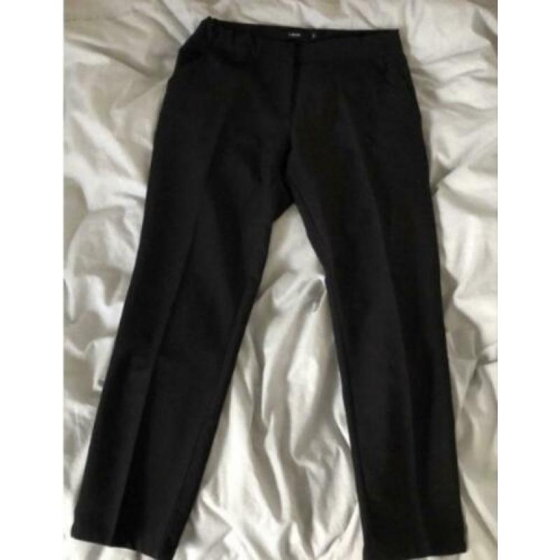 Nette zwarte pantalon cropped LMTD