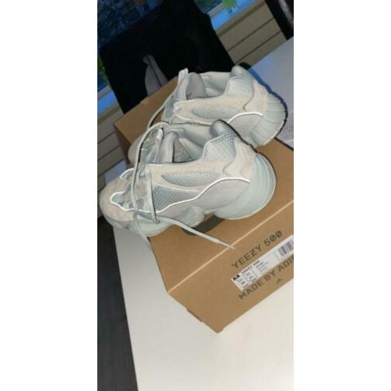 Yeezy 500 salt maat 46