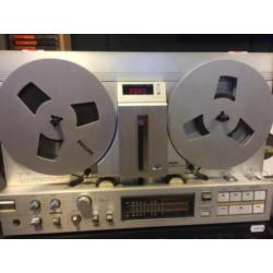 Akai 77 4-track tape deck recorder