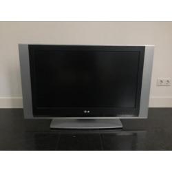 LG Lcd televisie (37 inch/analoog) op bijpassende voet