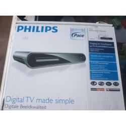 Te koop philips digitale sateliet ontvanger type DSR2221